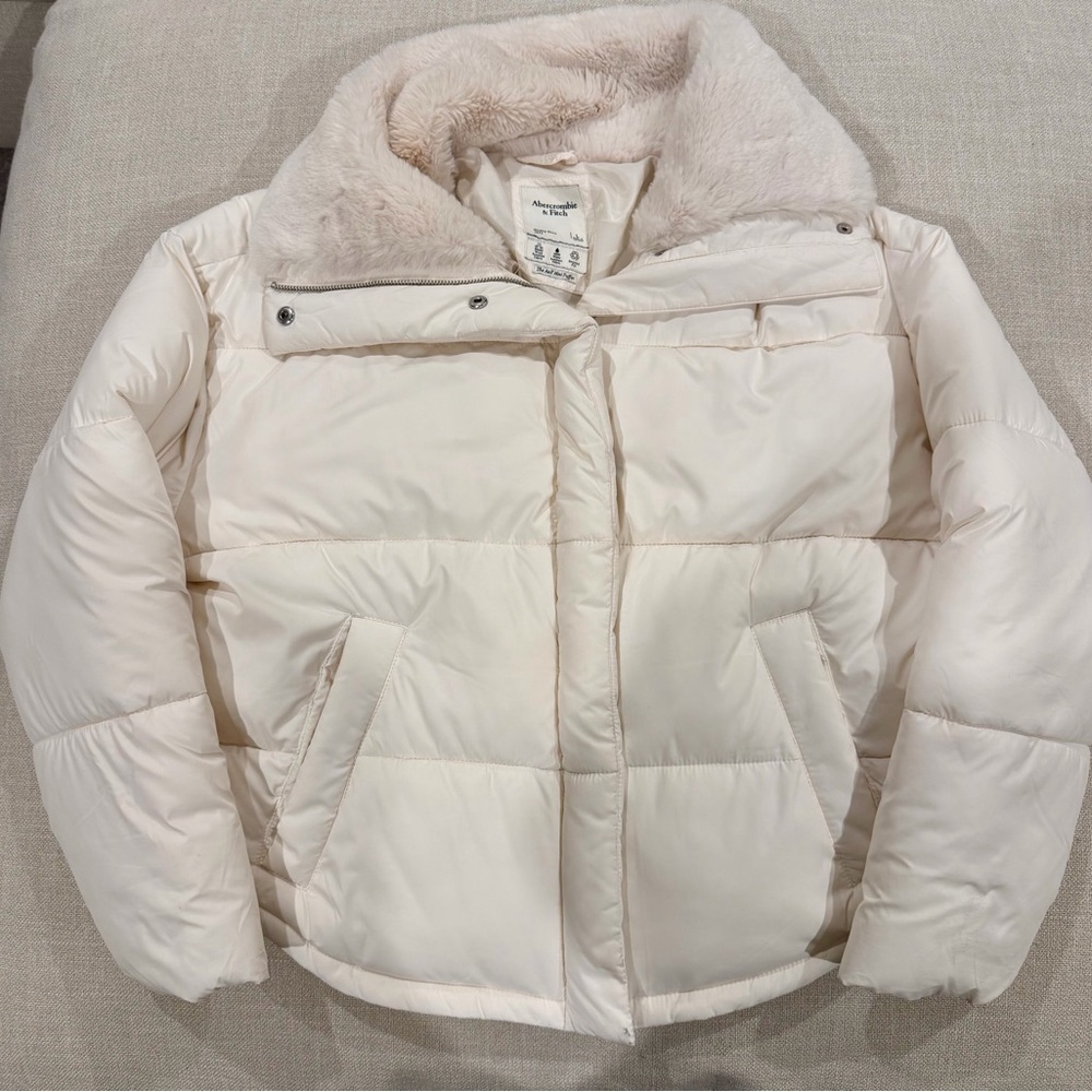 Abercrombie & Fitch Cream Puffer Jacket